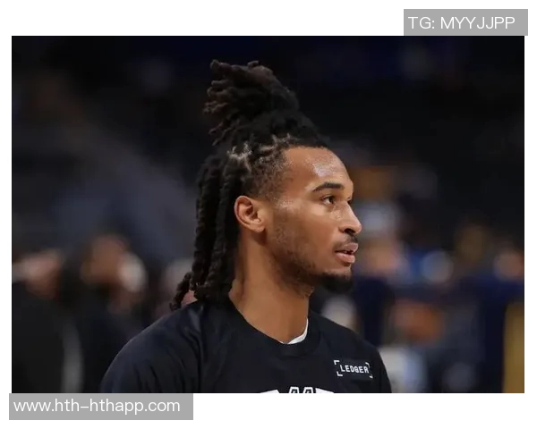 哈珀表现出色6投4中贡献9分3助攻正负值全队最高达到20分