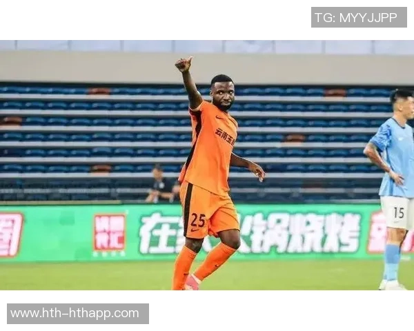 杨瑞琪在比赛最后时刻进球挽回颜面梅州仍以1-4落后于玉昆