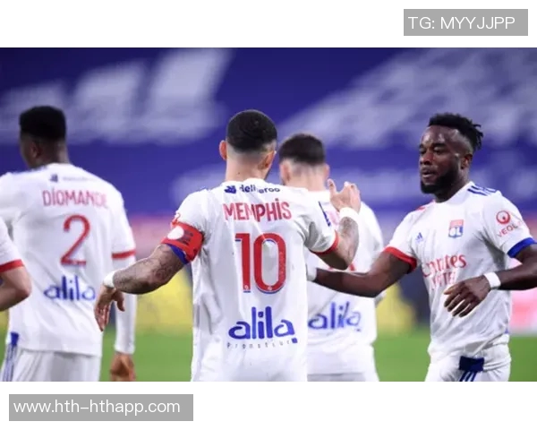 巴黎防线崩溃杜埃失误助攻莫雷拉轻松破门斯特拉斯堡逆转成功